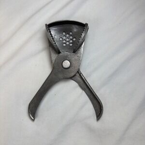 Vintage Hand Held Lemon Lime Citrus Aluminum Squeezer Juicer Barware  Unbranded